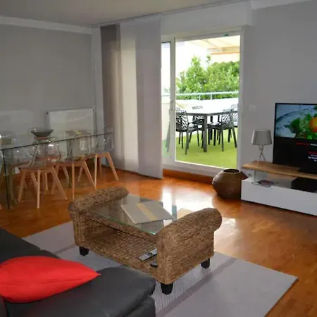 Appart. Tout A Pied Centre Classe * * * Appartement *